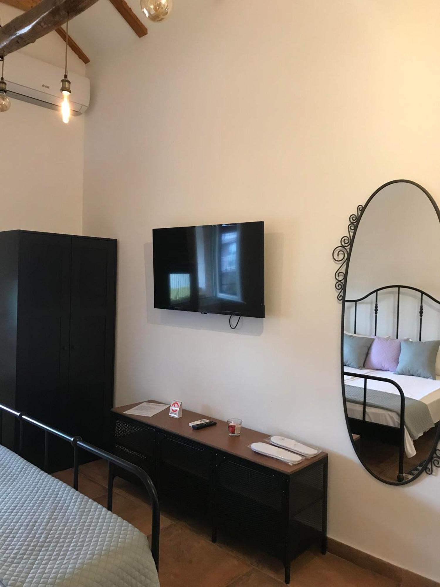 Apartments Pkt Delux Ni Екстериор снимка