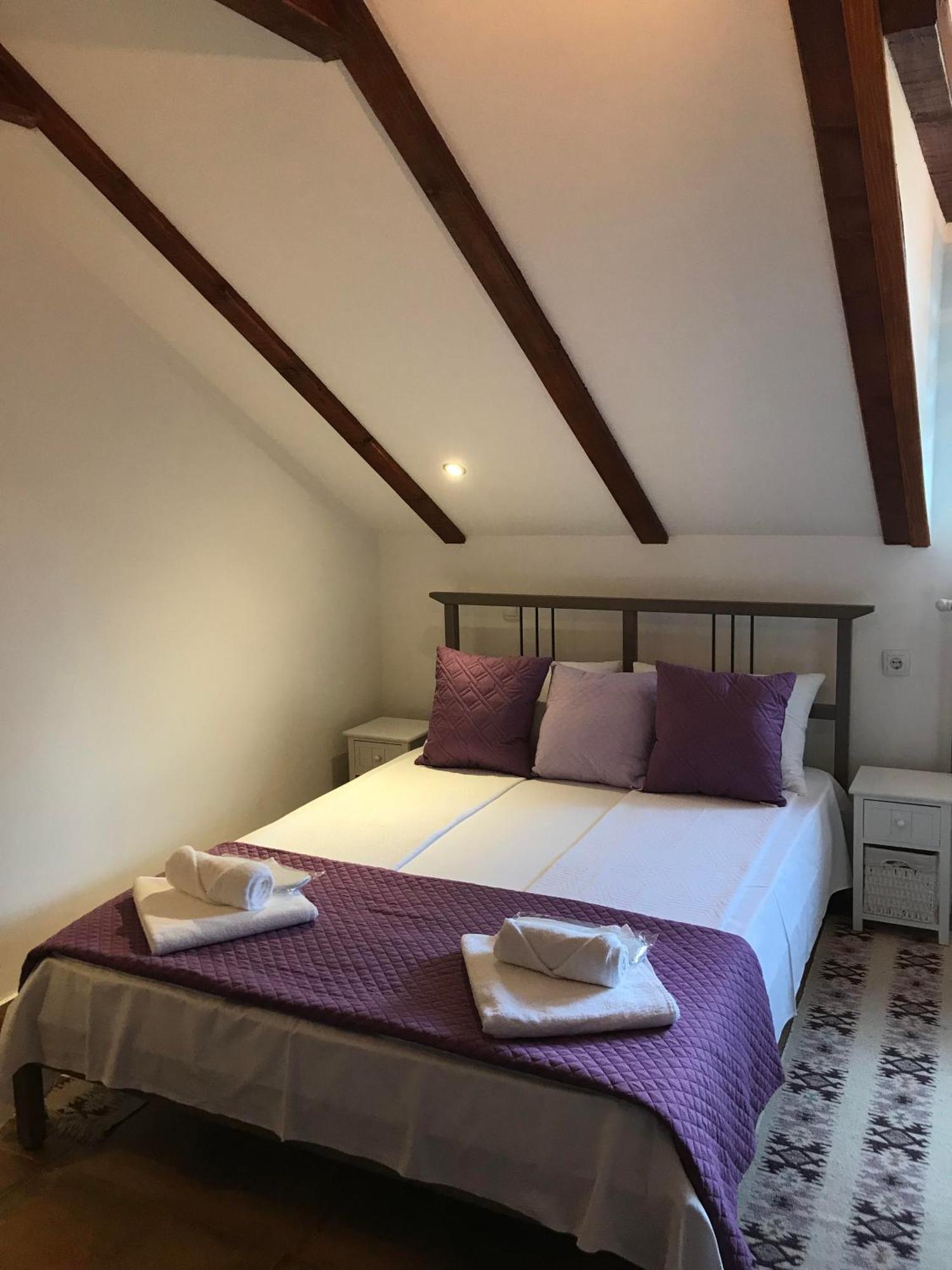 Apartments Pkt Delux Ni Екстериор снимка