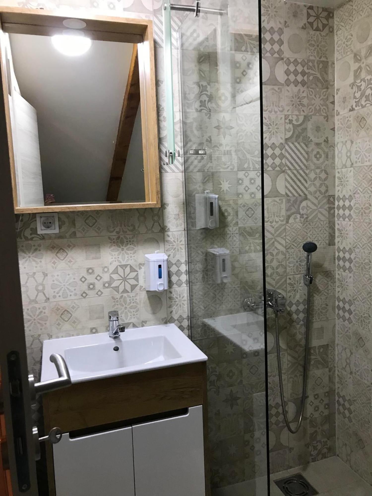 Apartments Pkt Delux Ni Екстериор снимка
