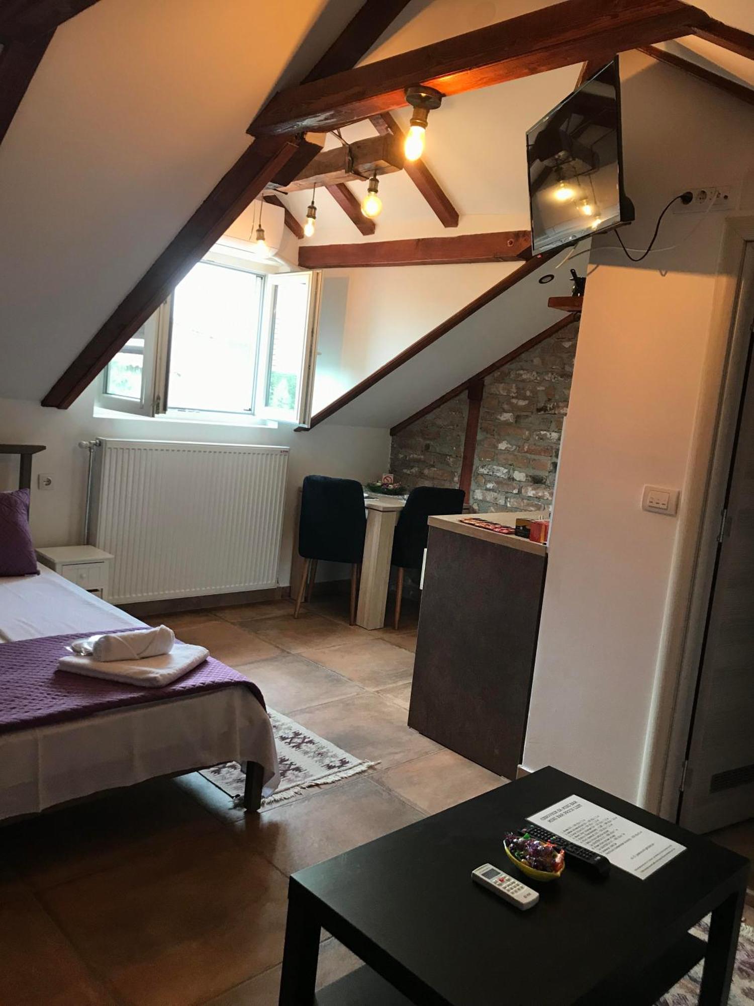 Apartments Pkt Delux Ni Екстериор снимка